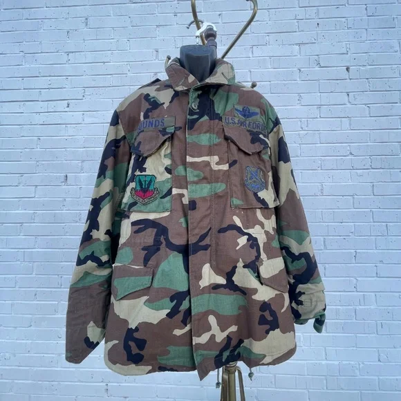 Men's Size Medium Regular U.S. Air Force Issue Woodland Camouflage Field Jacket - Picture 5 of 16